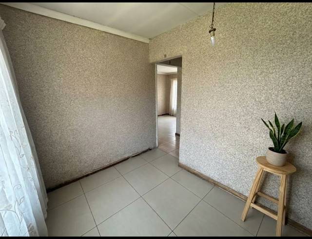 3 BEDROOM HOUSE TO LET IN BEDWORTH PARK